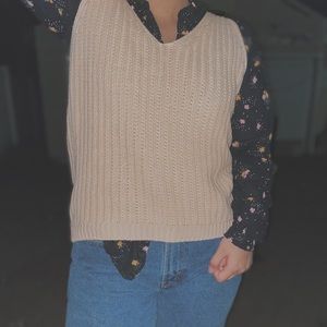 GAP SWEATER VEST